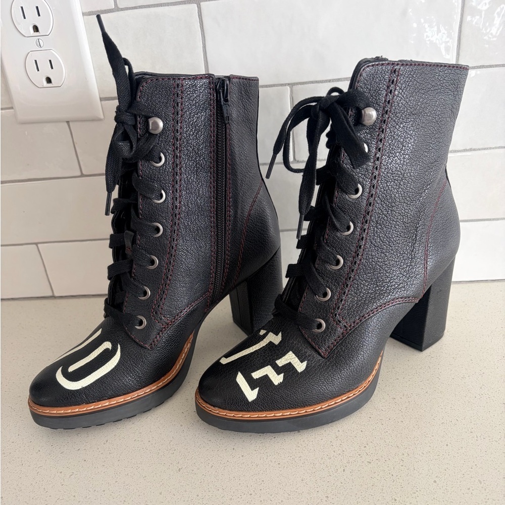 NEW LIMITED EDITION Naturalizer Callie VOTE boots. - Picture 2 of 8